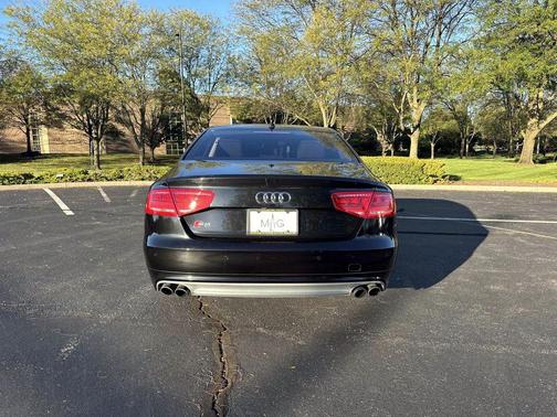 2013 Audi S8 4.0T