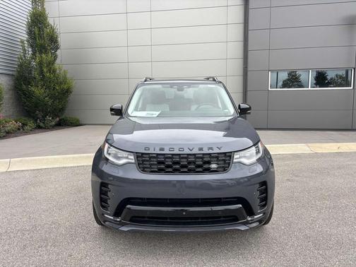 2025 Land Rover Discovery P360 Dynamic SE