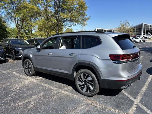 2026 Volkswagen Atlas 2.0T SE w/Technology 4MOTION