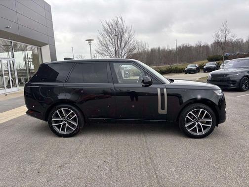 2026 Land Rover Range Rover P400 SE