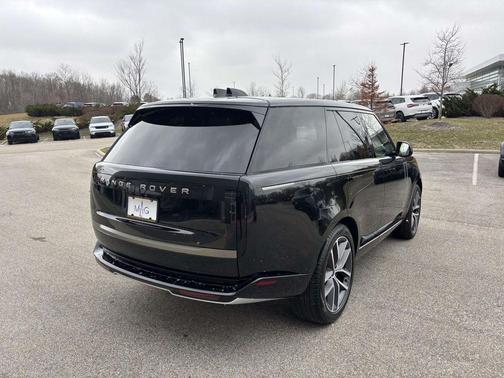 2026 Land Rover Range Rover P400 SE