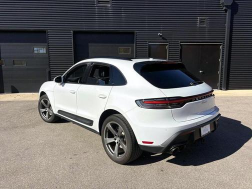 2024 Porsche Macan 