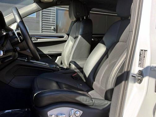 2024 Porsche Macan 