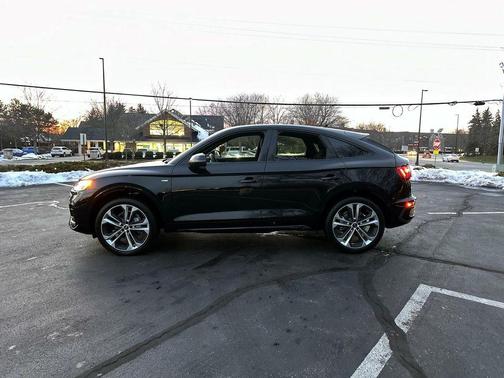 2023 Audi Q5 45 S line Premium Plus
