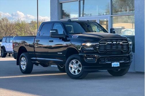 2025 RAM 3500 Big Horn Crew Cab 4x4 6'4' Box