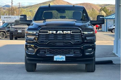 2025 RAM 3500 Big Horn Crew Cab 4x4 6'4' Box