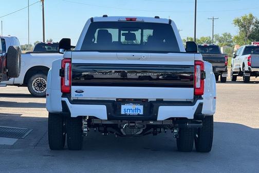 2025 Ford F-450 Platinum