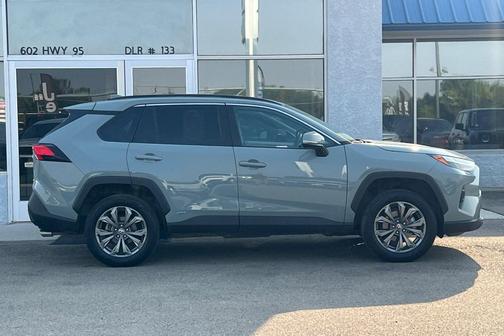 2022 Toyota RAV4 Hybrid XLE Premium