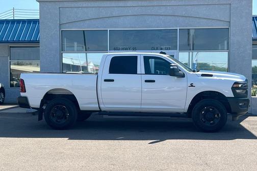 2025 RAM 3500 Tradesman Crew Cab 4x4 6'4' Box
