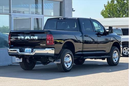 2025 RAM 2500 Tradesman Crew Cab 4x4 6'4' Box