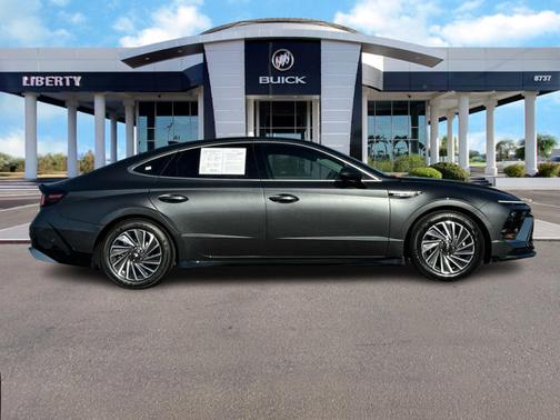 2025 Hyundai SONATA Hybrid Limited