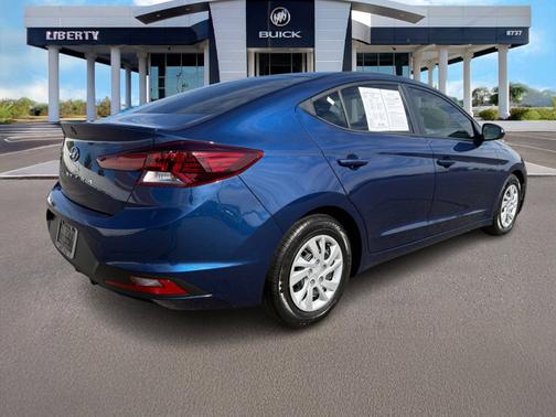 2019 Hyundai ELANTRA SE