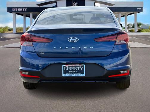 2019 Hyundai ELANTRA SE