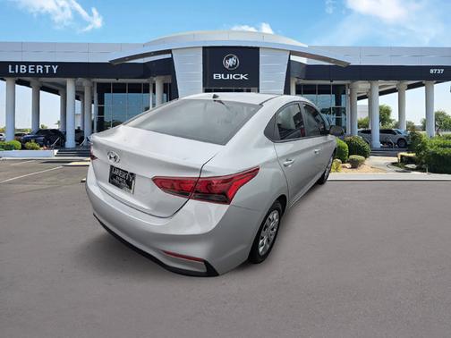 2022 Hyundai Accent SE