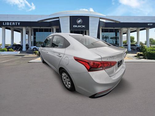 2022 Hyundai Accent SE