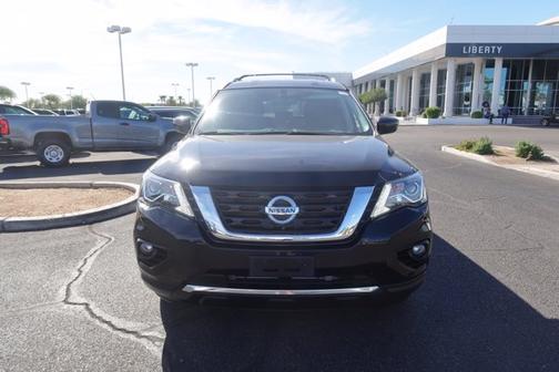 Photo 2 of 27 of 2019 Nissan Pathfinder SV