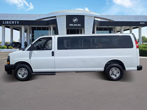 2022 Chevrolet Express 3500 LS