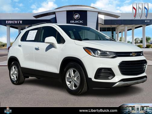 Summit White 2019 Chevrolet Trax LT