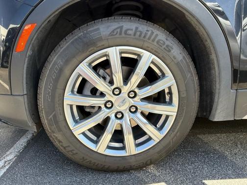 2023 Cadillac XT4 AWD Premium Luxury
