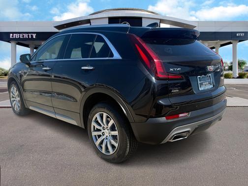 2023 Cadillac XT4 AWD Premium Luxury