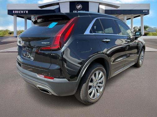 2023 Cadillac XT4 AWD Premium Luxury