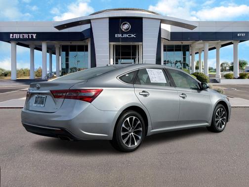 2018 Toyota Avalon XLE