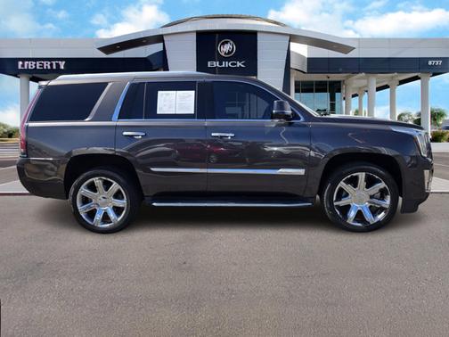 2017 Cadillac Escalade Luxury