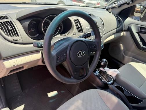 Ebony Black Pearl 2012 Kia Forte EX