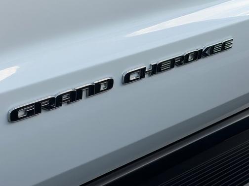 2021 Jeep Grand Cherokee Laredo E