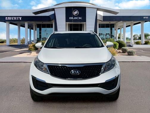 Clear White 2016 Kia Sportage LX