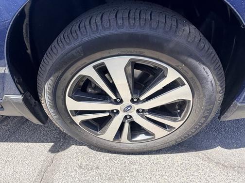 Abyss Blue Pearl 2019 Subaru Outback 2.5i Limited