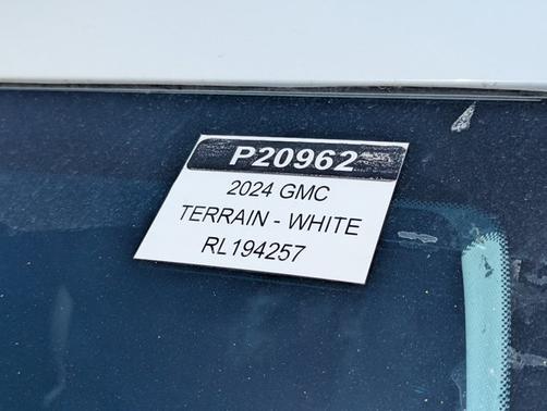 2024 GMC Terrain SLT