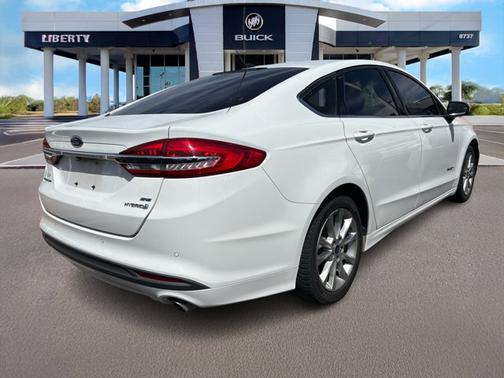 2017 Ford Fusion Hybrid SE