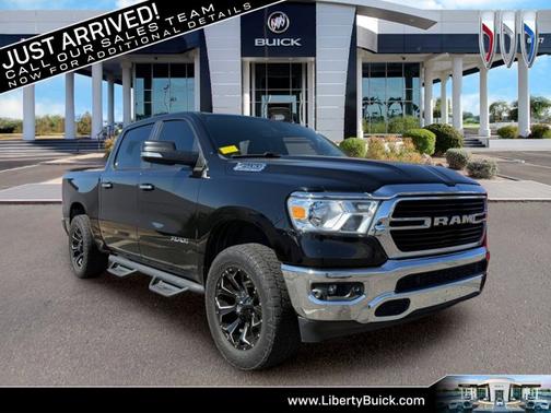 Diamond Black Crystal Pearlcoat 2019 RAM 1500 Big Horn