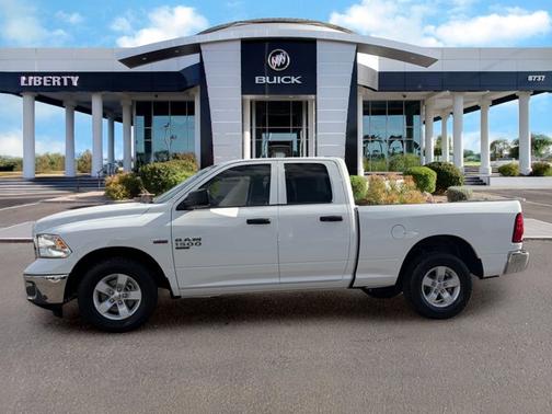 Bright White Clearcoat 2022 RAM 1500 SLT