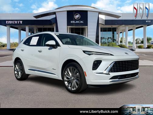 Iridescent White Tricoat 2025 Buick Envision Avenir