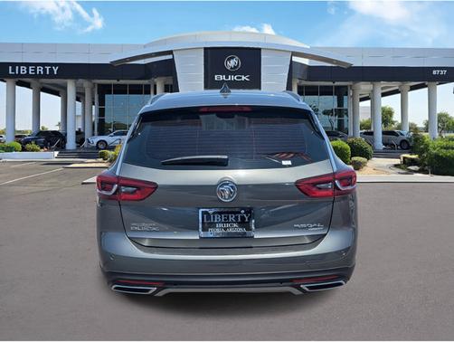 2018 Buick Regal TourX Essence
