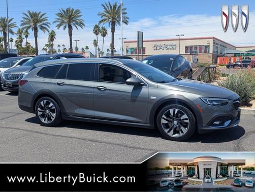 2018 Buick Regal TourX Essence