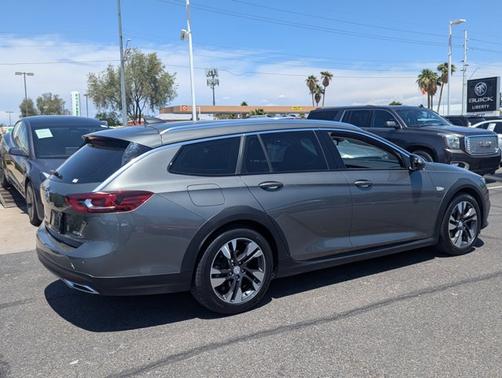 2018 Buick Regal TourX Essence