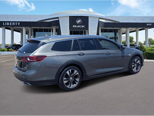 2018 Buick Regal TourX Essence