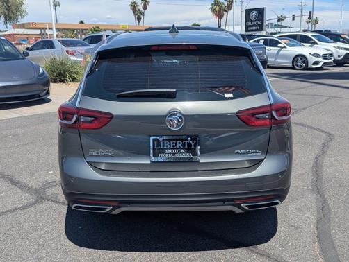 2018 Buick Regal TourX Essence