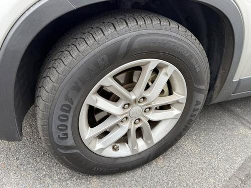 2014 Kia Sorento LX