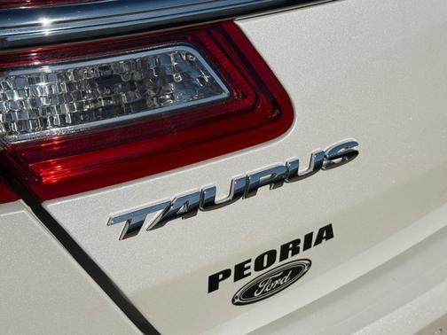 2018 Ford Taurus Limited