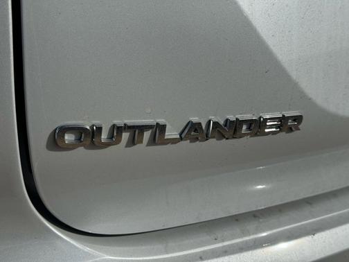 2024 Mitsubishi Outlander SEL