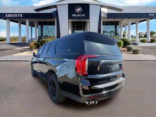 Onyx Black 2023 GMC Yukon XL AT4