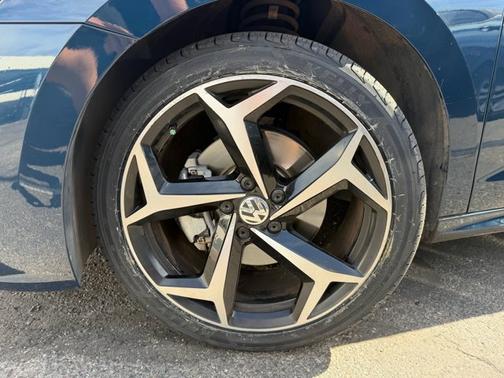 2021 Volkswagen Passat 2.0T R-Line