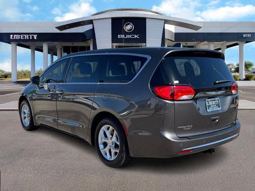 2020 Chrysler Pacifica Touring