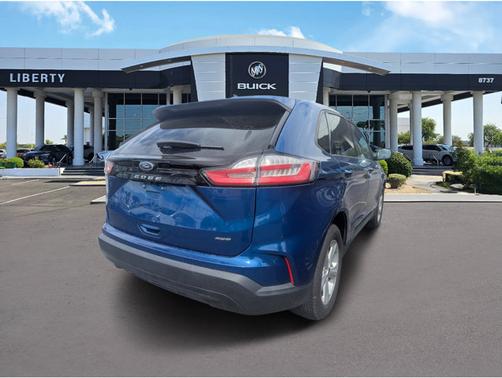 2022 Ford Edge SE