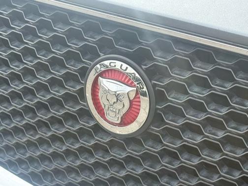 2018 Jaguar F-PACE 35t Prestige