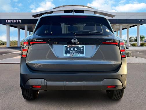 2025 Nissan Kicks SV